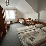 Tokarczyk 3* تيلسز